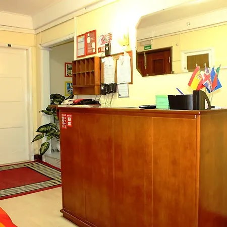 Residencial Lord Pensión 2*