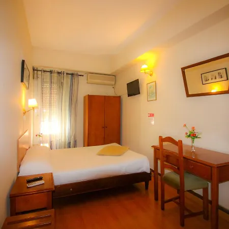 Residencial Lord Pensión 2*