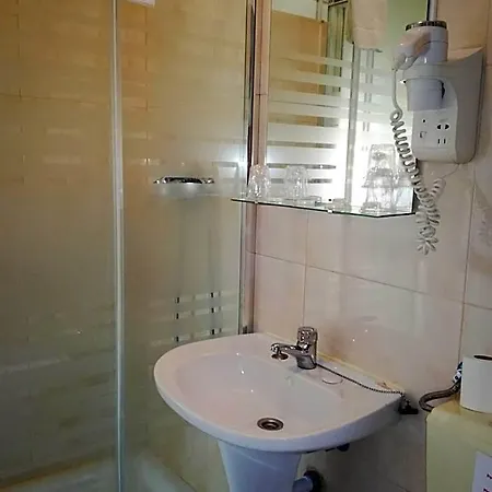 Residencial Lord Maison d'hôtes 2*