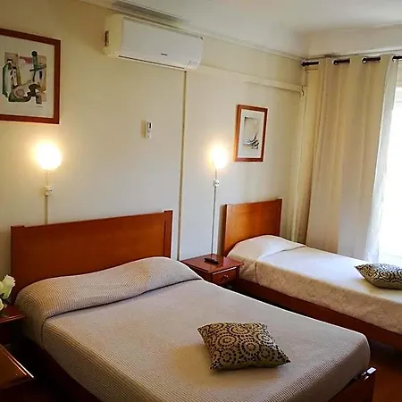 Πανσιόν Residencial Lord 2*