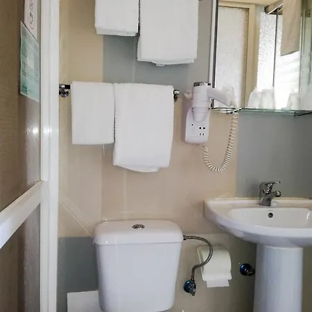 Residencial Lord Πανσιόν 2*