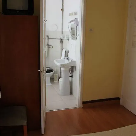 Πανσιόν Residencial Lord Lisboa