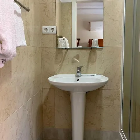 Residencial Lord Πανσιόν 2*